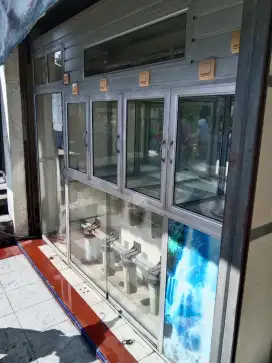 Mesin air isi ulang dan tandon biasa dan stainless