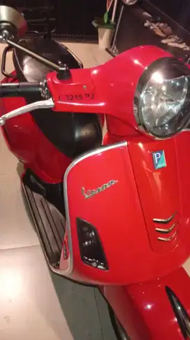 Vespa GTS 150 2015 merah
