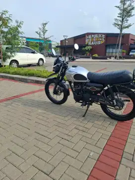 Kawasaki W175 Cafe 2024 Tipe Paling Tinggi/Orisinil/KondisiSepertiBaru
