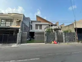 Rumah Mewah Pinggir Jalan Raya Karah