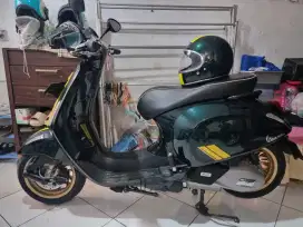 Jual Vespa Sprint Sixties Edition Warna Green Bosco Free Helm Original