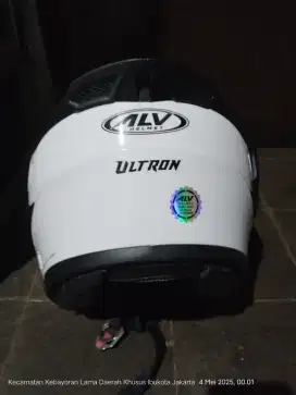 Dijual helm alv ultron