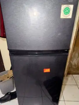 Kulkas Sharp 2 pintu