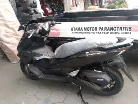 HONDA PCX 160 CBS HITAM