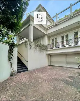 Jual Rumah PONDOK INDAH. LT.839/LB.613. 2,5 Lantai. 5BR. Harga 40M!