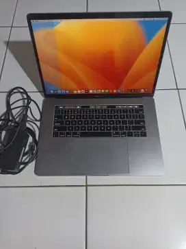 Macbook Pro 2017 15inch i7 16/256 Ex Digimap