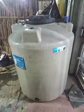 DIJUAL WATER TOREN MERK PENGUIN