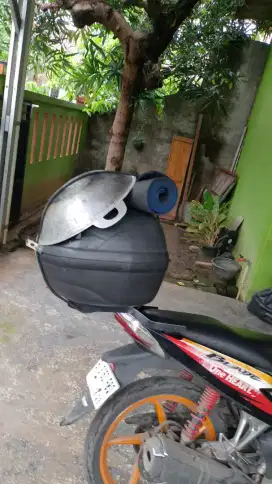 dijual top box kappa+breket