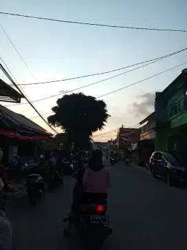 Temenin makan , jalan , bobo dan lain nya