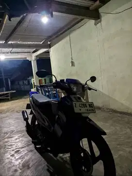 YAMAHA F1ZR TAHUN 2005