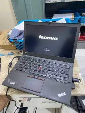 LENOVO THINKPAD x250 8GB 256GB INTEL CORE I5 GEN 5