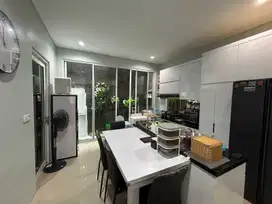 Dijual Furnished Rumah 2 Lantai Visana The Savia Nusa Loka BSD