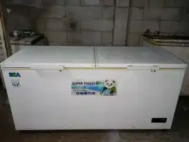Freezer bok merek RSA kapasitas 600 liter