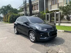 Km58rb - Chevrolet Trax LTZ turbo Sunroof matic 2017 Hitam || 2018
