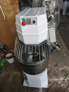 Spiral mixer 12 kg tepung merk Minipan Taiwan pengaduk roti