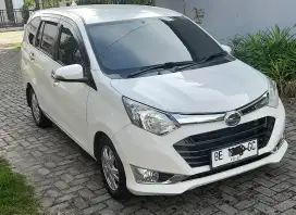 Sigra R MANUAL Istimewa