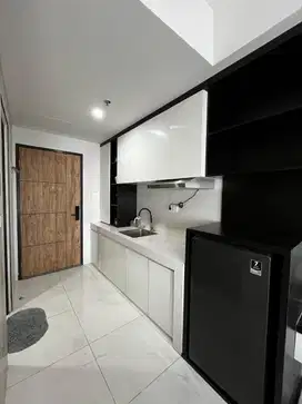 Delft Apartemen CPI Losari Full Furnish Hadap Kolam Renang, Termurah