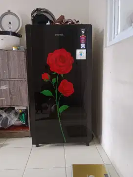 JUAL  KULKAS BEKAS SEPERTI BARU..