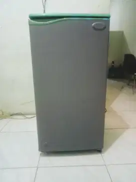 Kulkas toshiba 1 pintu