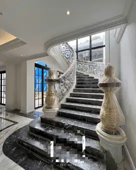 The luxurious home at pondok indah