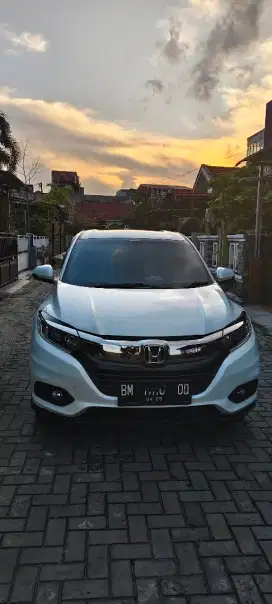 DIJUAL HONDA HRV 1.5 E AT 2020