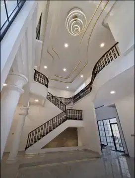 RUMAH LUX EXCLUSIVE NGANTONG LT.313M DI TOMANG