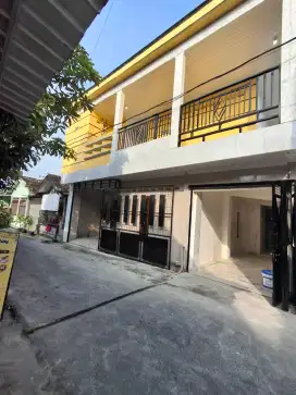 Dijual cepat kos bangunan baru di blkng UNS