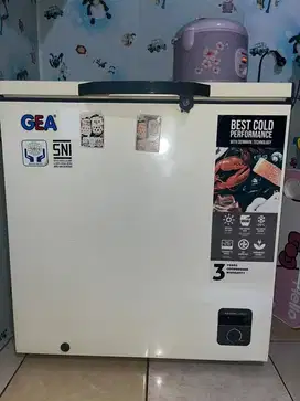 Freezer Gea bekas
