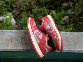 Nike Dunk Low Red/Grey •Preloved,Second,Thrift•