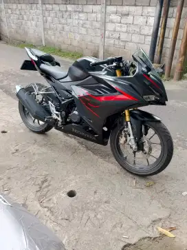 CBR 150R ABS Like New
