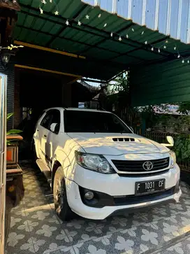 FORTUNER 2.5 VNT TRD AT 2015 LAST EDITION