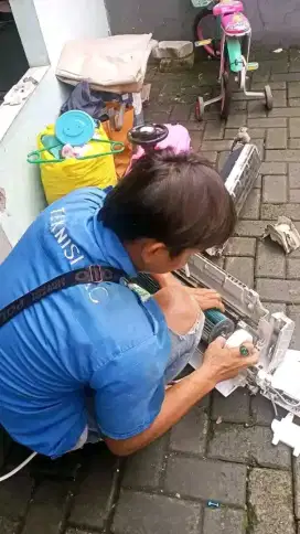 Jasa service ac service kulkas service mesin cuci service ac bocor dll