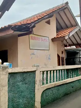 Rumah Lama Cocok Bangun Kos/Kontrakan Elit