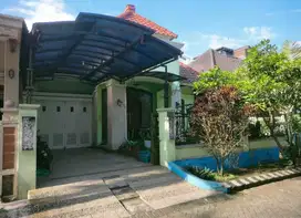 Rumah Mewah di Permata Jingga Sukarno Hatta Malang