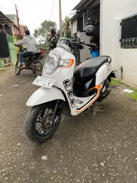 Honda Scoopy 2017