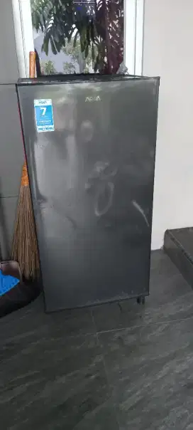 Kulkas 1 Pintu AQUA