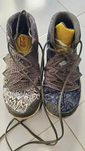 Sepatu Basket Nike