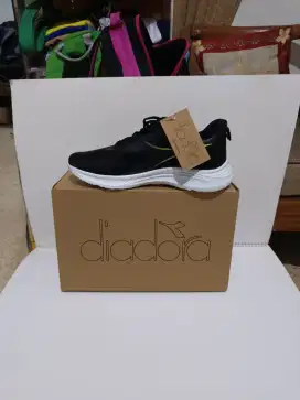DIADORA MICHAEL (M) BLACK