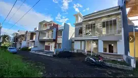JUAL RUMAH VILLA BATU MALANG VIEW CANTIK ATAS WISATA BNS