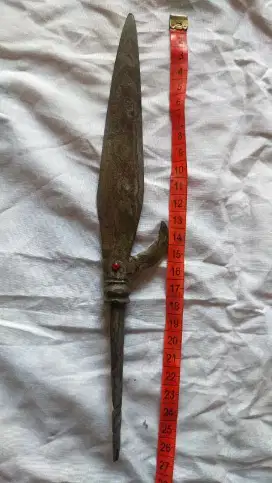 Bukan keris, tapi tombak antik unik