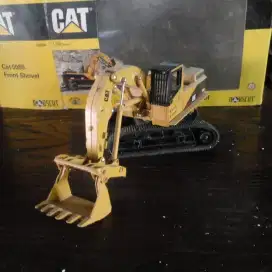Jual mainan RARE Caterpillar bekho tahun 80an