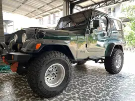 Jual jeep kondisi terawat krn BU