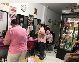 Lowongan kerja hairstylis salon wanita