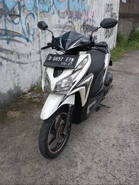VARIO KZR 2012 PUTIH