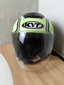Helm Half Face KYT Warna Hijau Stabilo Ukuran M