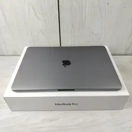Macbook pro touchbar ram 16/512 muluss