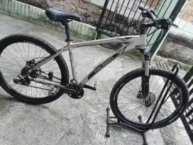 Polygon xtrada 6 size M 27.5in