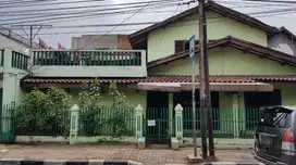 Dijual Tanah Beserta Bangunan tua, dijalan Raya Utama, di Rawamangun,