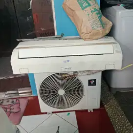 Jual ac bekas sharp 1/2pk 2 unit sekaligus copotan