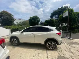 HRV E 2019 putih mutiara mulus jual cepat